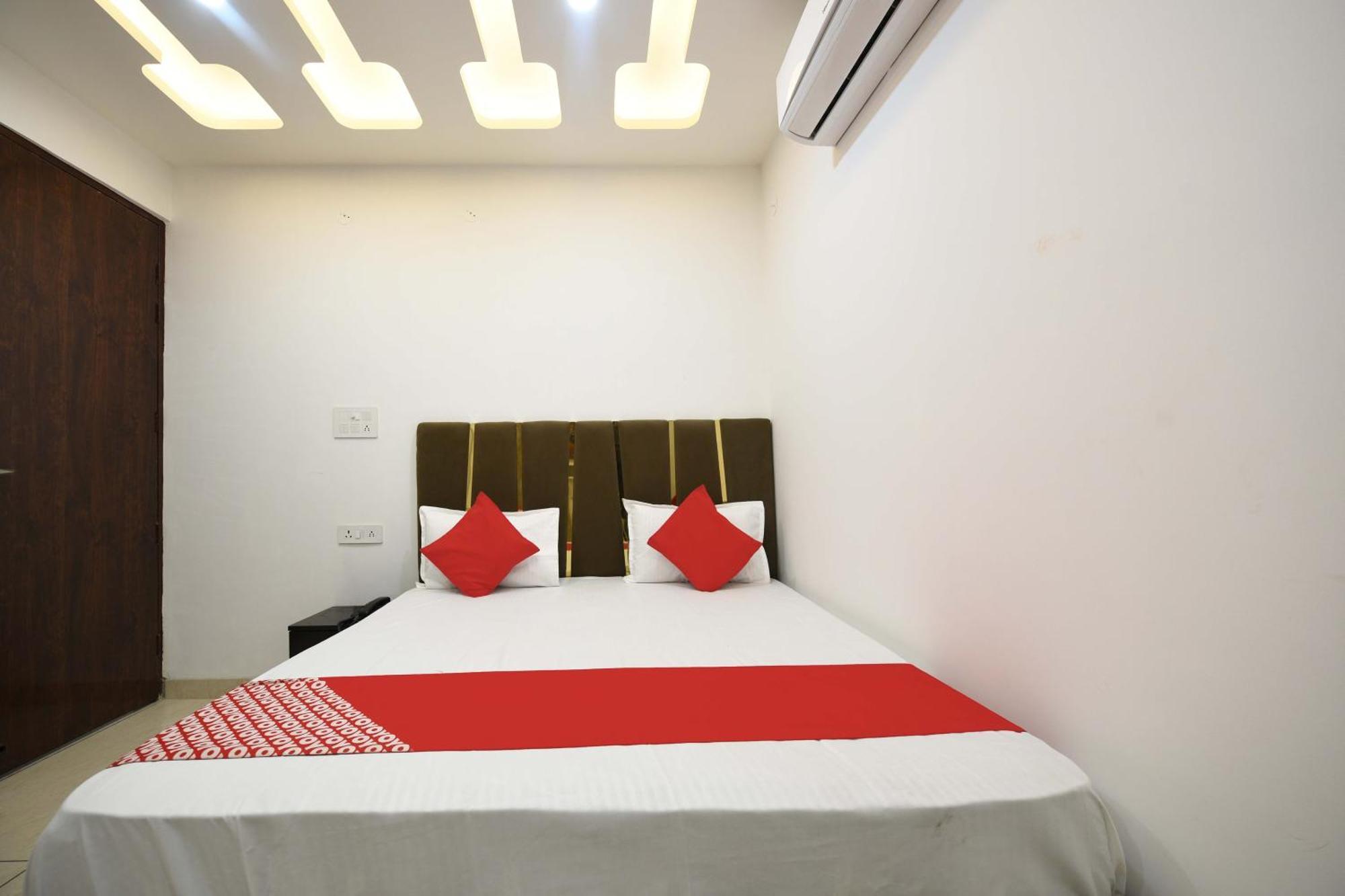 דלהי Hotel O Empire State מראה חיצוני תמונה